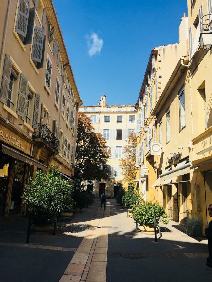 Design Standing In Aix *