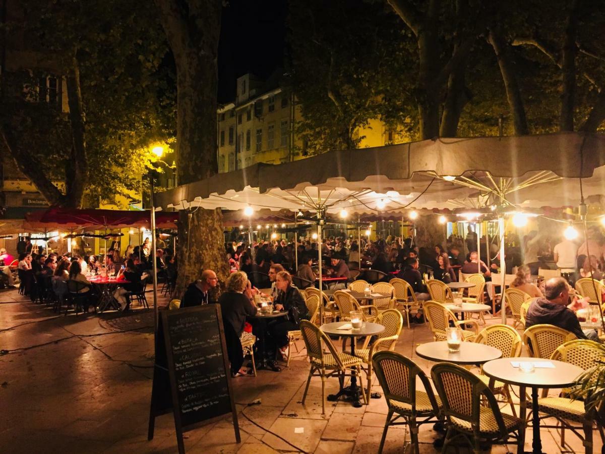 Design Standing In Aix *
